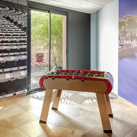 宜必思戛纳曼德里尔酒店