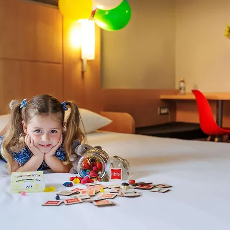 Ibis Cannes 3* מאנדליה-לה-נאפול