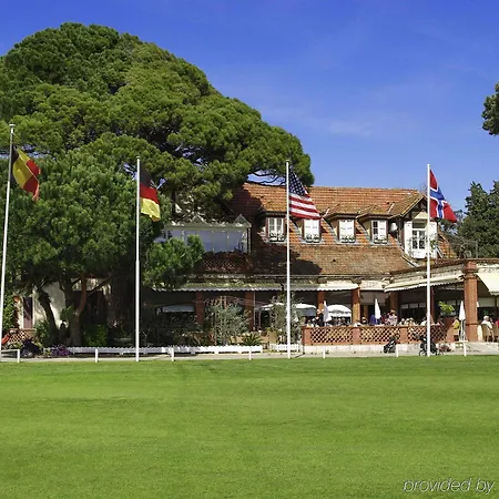 Ibis Cannes 3*