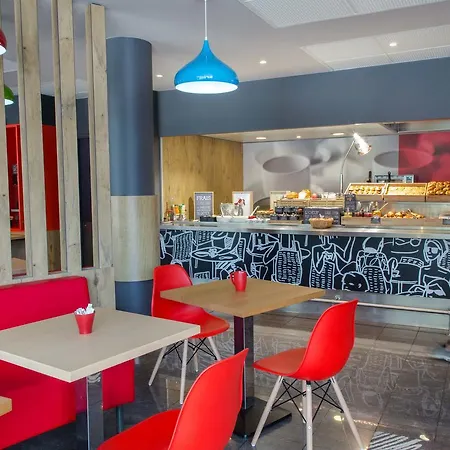 Ibis Cannes 3*