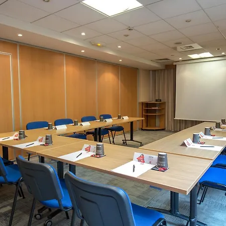 Ibis Cannes מלון