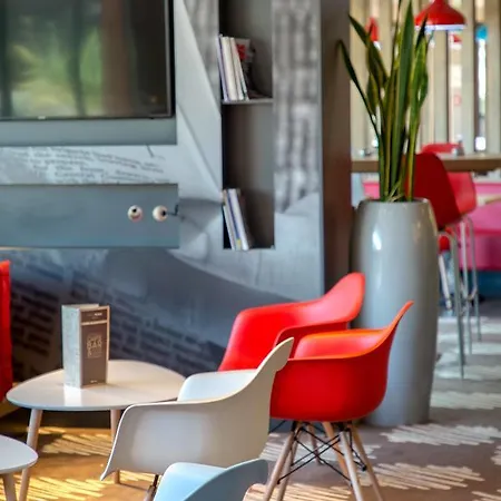 Ibis Cannes 3*