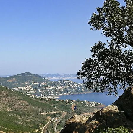 酒店 宜必思戛纳曼德里尔酒店