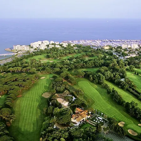 宜必思戛纳曼德里尔酒店 Mandelieu