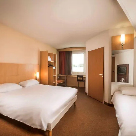 Ibis Cannes Hotel 3*