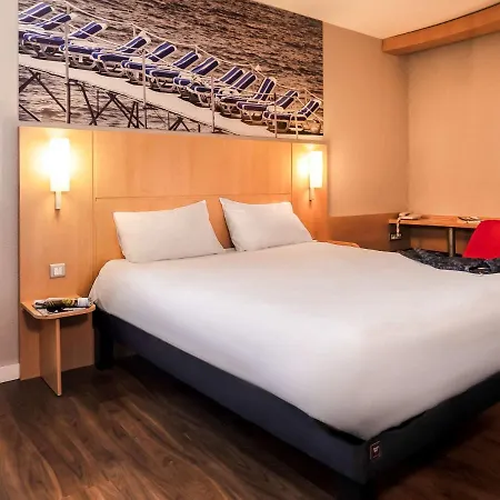 Ibis Cannes Hotel 3*
