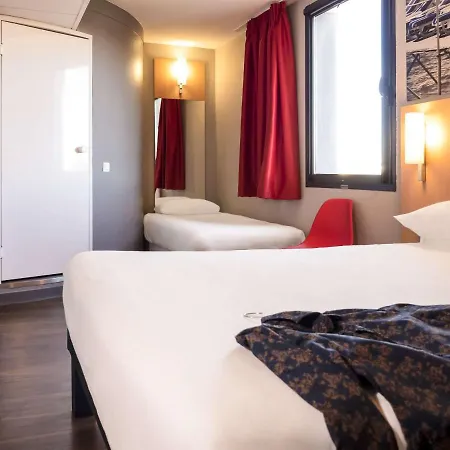 Ibis Cannes 3*