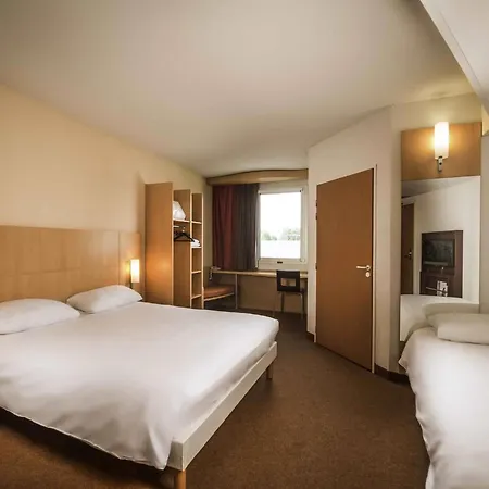 Ibis Cannes 호텔 망들리유 라 나플