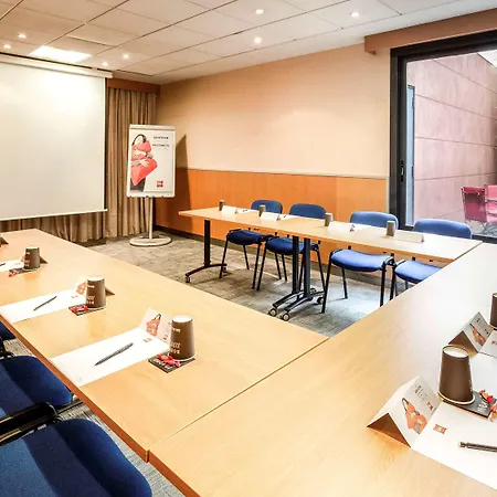 Ibis Cannes 3* 망들리유 라 나플