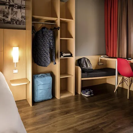 Hotel Ibis Cannes Mandelieu