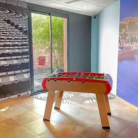 Ibis Cannes Hotel