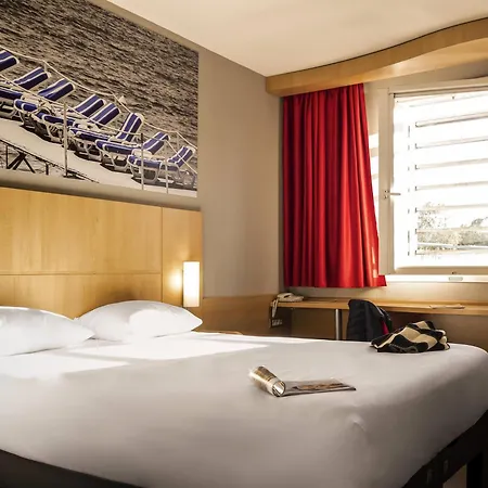 Ibis Cannes 3*