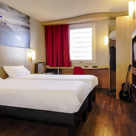 Ibis Cannes Hotel