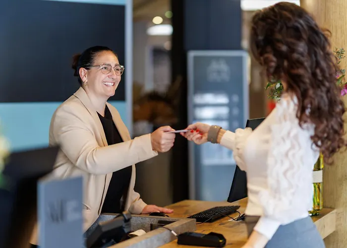 فندق Ibis Cannes ماندوليو لا نابول