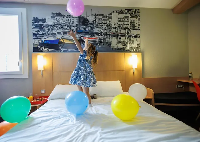 Ibis Cannes فندق ماندوليو لا نابول