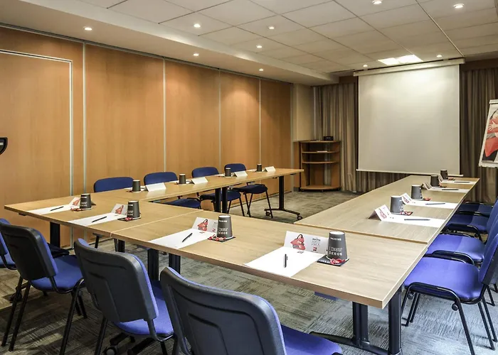 فندق Ibis Cannes ماندوليو لا نابول