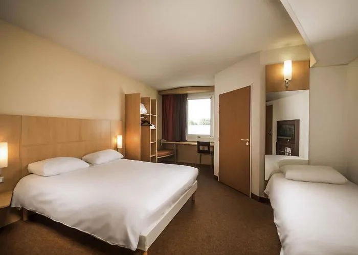 Ibis Cannes فندق ماندوليو لا نابول