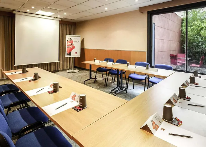 Ibis Cannes فندق ماندوليو لا نابول