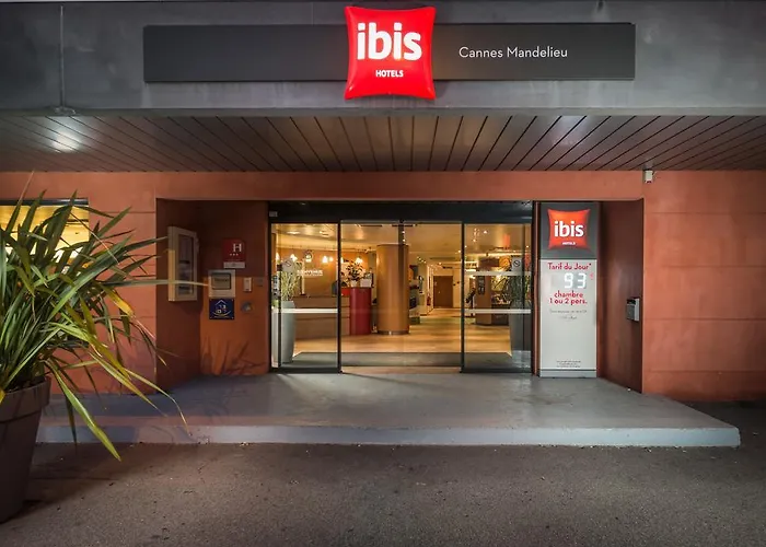 Ibis Cannes 3*