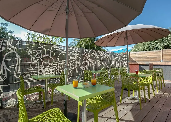 Ibis Cannes 3* ماندوليو لا نابول