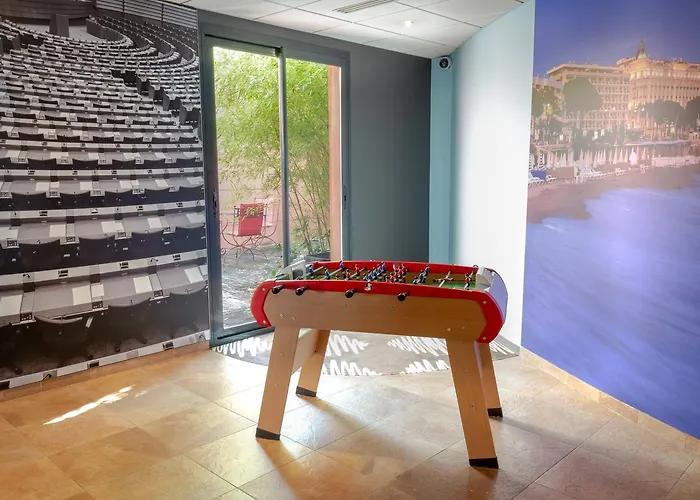 Ibis Cannes 3* ماندوليو لا نابول